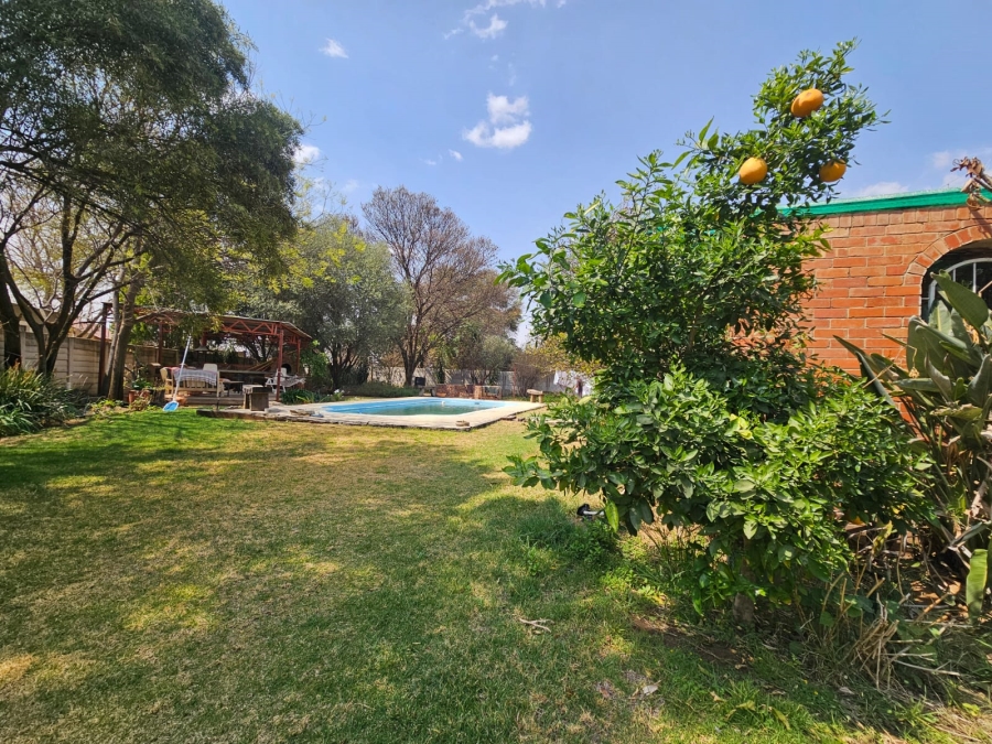 5 Bedroom Property for Sale in Flamingo Park Free State